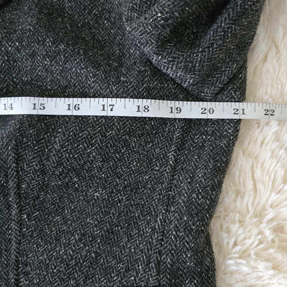 S O L D  LL Bean Dark Gray Tweed Wool Blend Tailored Blazer size L/P - Picture 9 of 15